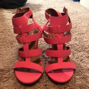 Pink wedges
